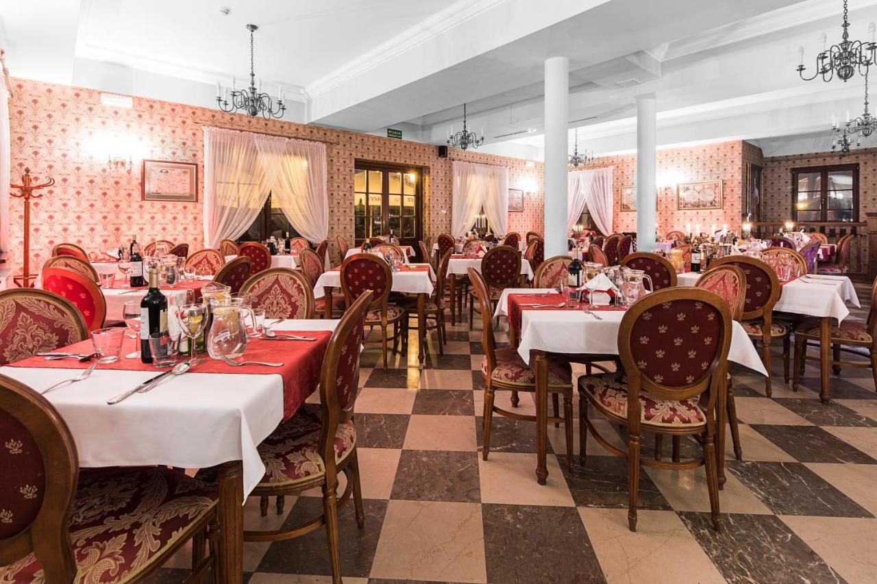 Hotel Sarmata Zespol Dworski Sandomierz Ngoại thất bức ảnh